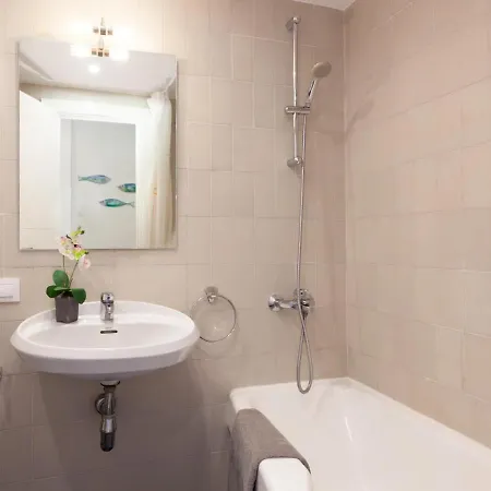 Appartamento Lets Holidays Sea Views On The Tossa de Mar