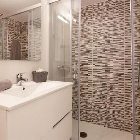 Appartamento Lets Holidays Sea Views On The
